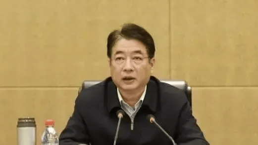 三“虎”同日被处理!均被点名搞钱色交易