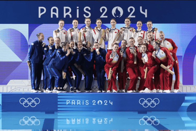 陈梦谈“饭圈”【看世界·新闻早知道】