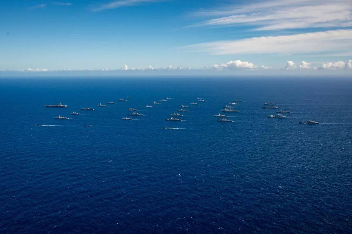 打不倒俄罗斯,中国成“头号目标”?关键时刻,外交部把话说透