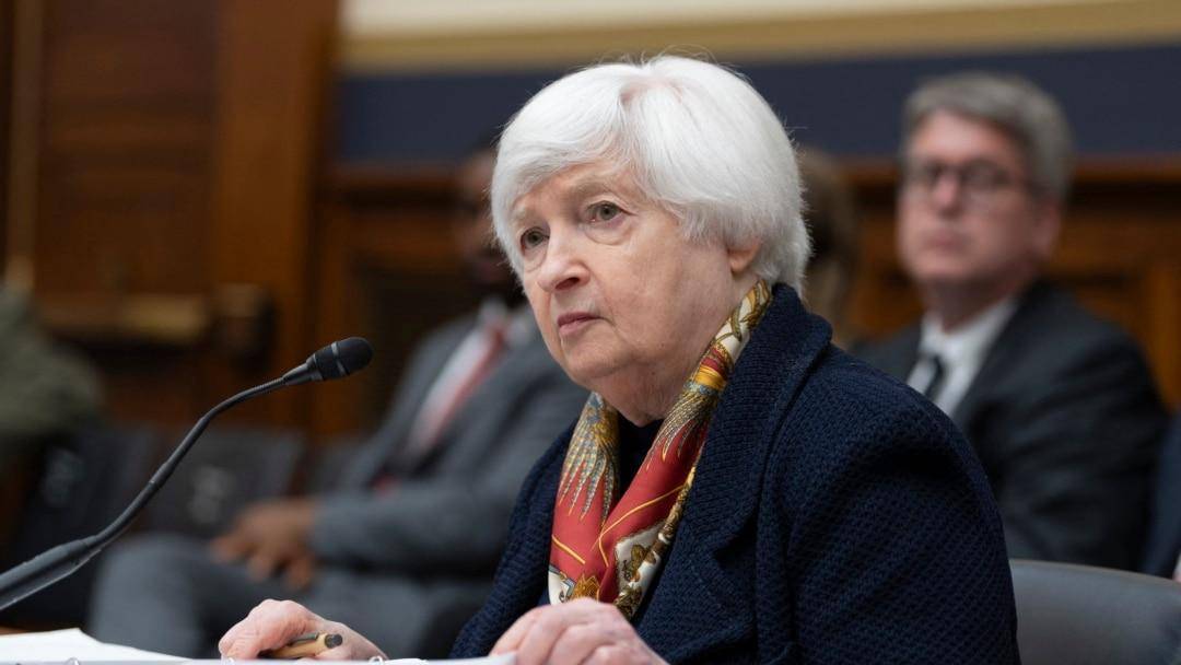 55国打不垮俄,美国怪罪中国,人民币付款停滞,中俄贸易发生质变