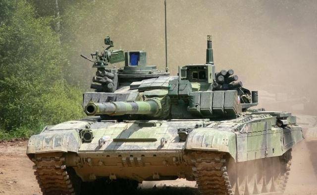 为什么明知机枪打不透坦克，机枪手还要继续射击？