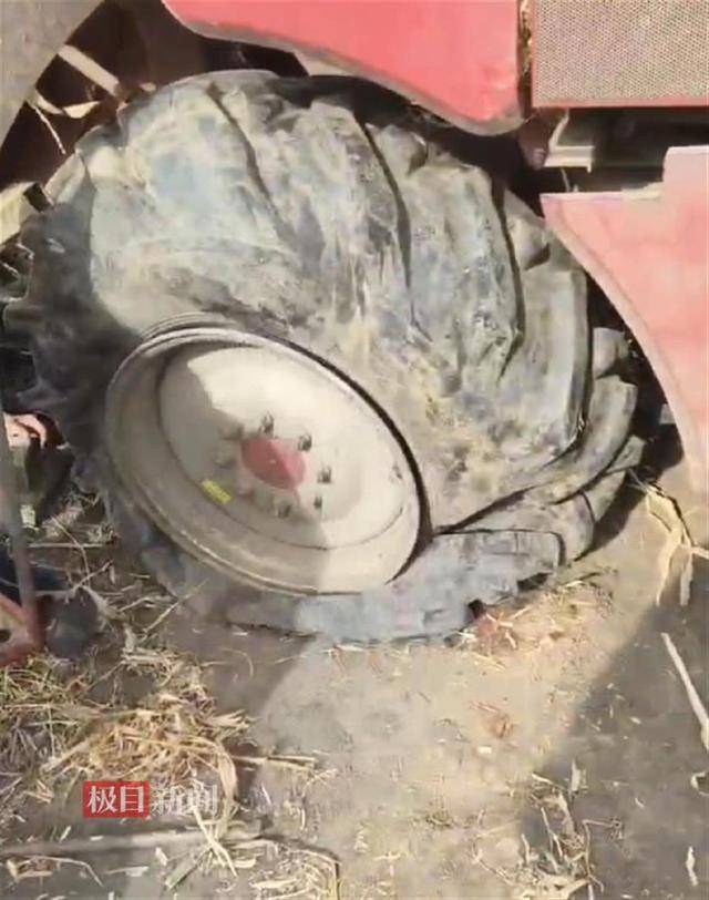 哈尔滨多处玉米地出现尖锐角铁,多台农机被扎胎,警方介入