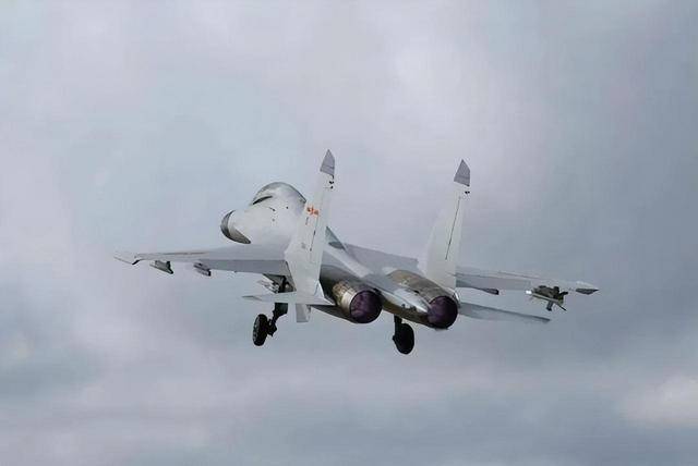 美军人发现:真正让美军感到威胁的,不是解放军的歼20