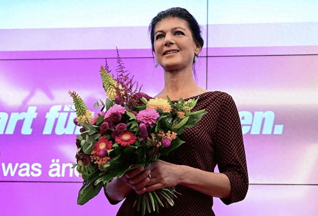 “杀人诛心”!乌豹2坦克被缴,普京公开拆解,德国遭当头一棒