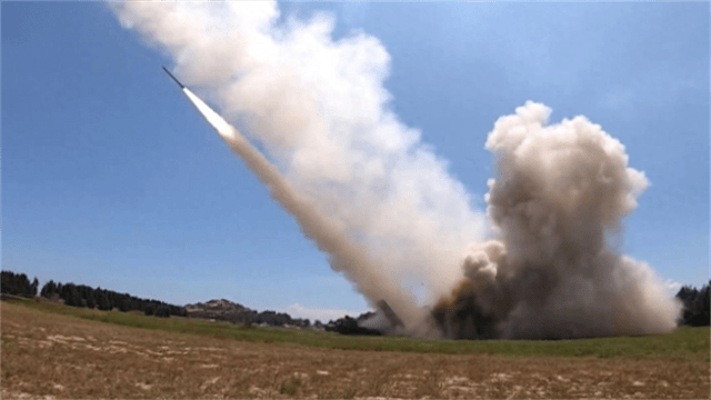 台湾护定了?被解放军集火覆盖震慑,美高调竖起全方位“防护伞”