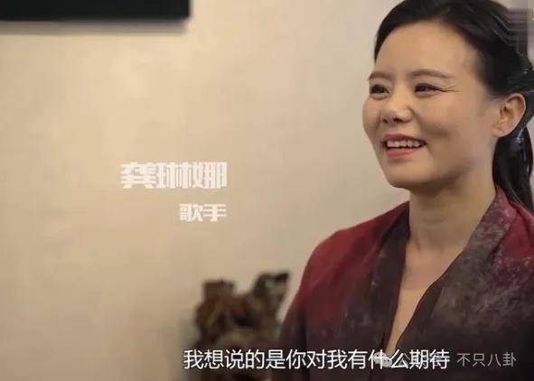 他们那么幸福恩爱,怎么突然离婚了……