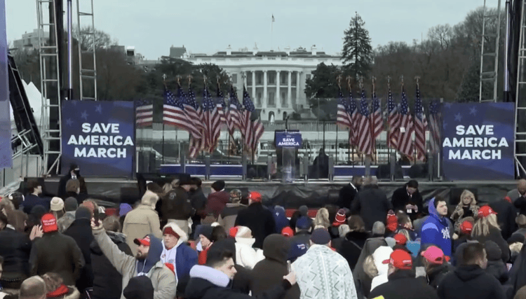 选战进入最高潮!哈里斯、特朗普今天将发表“最后信息”