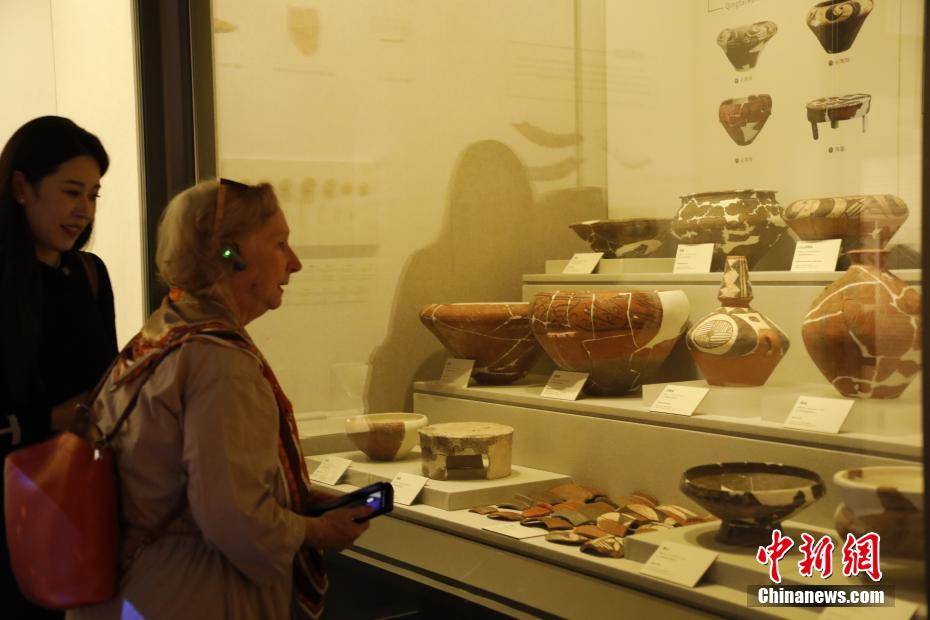 河南郑州:13国逾40位外籍古典学专家学者开启“商都”之旅