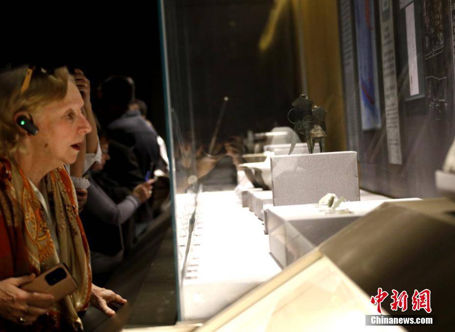 河南郑州:13国逾40位外籍古典学专家学者开启“商都”之旅