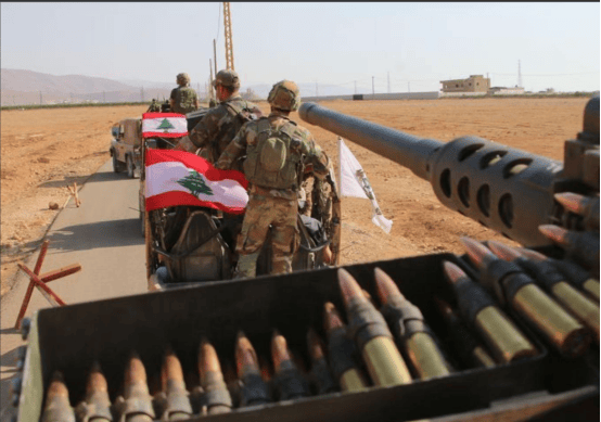 真主党对以军狂轰乱炸,突然,黎巴嫩军队调转枪口,俄伊都没料到