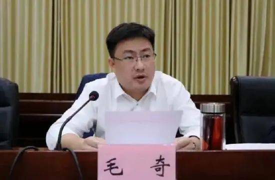 与他人发生不正当性关系,毛奇落马后,江西万年新县委书记已到任