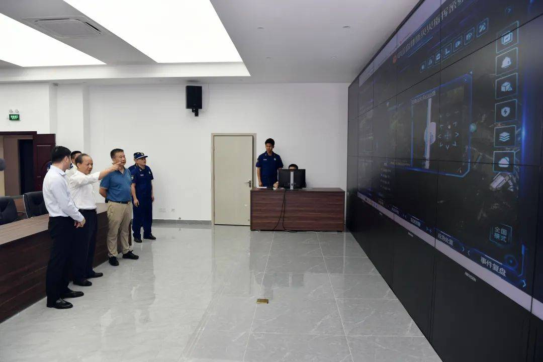 郭文海:坚决维护人民群众生命安全和社会稳定