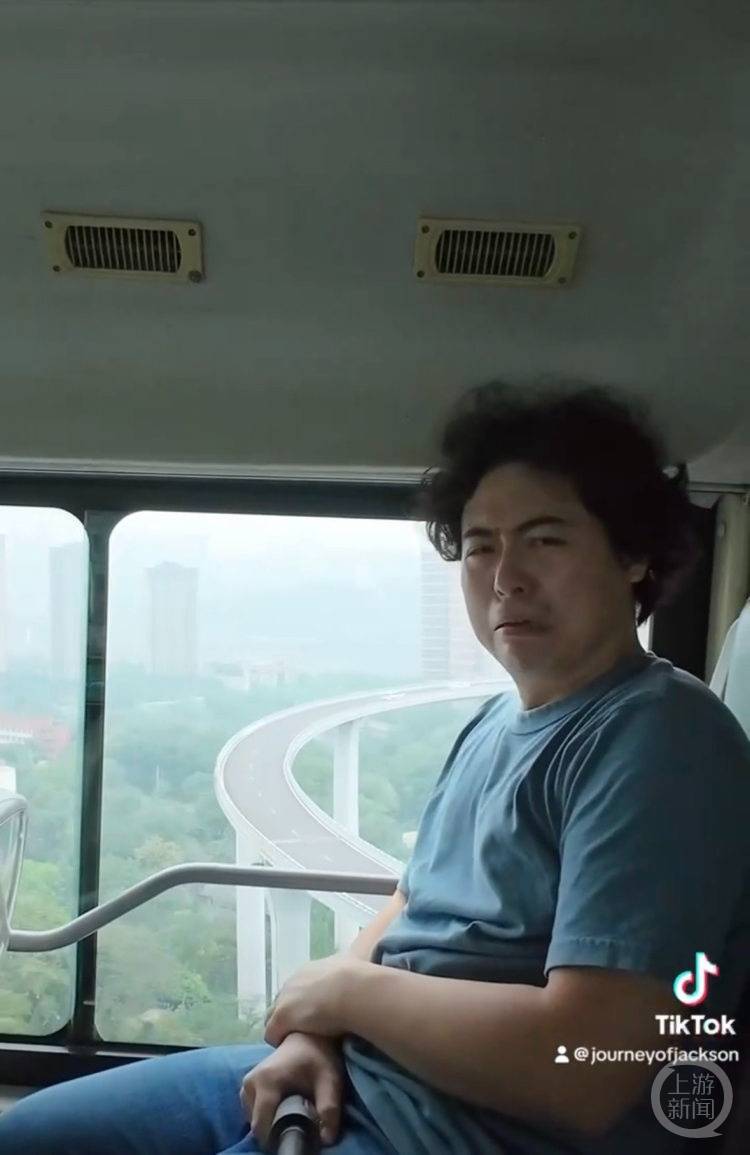 重庆小哥把“上班之路”发到网上,全世界网友惊呆了!