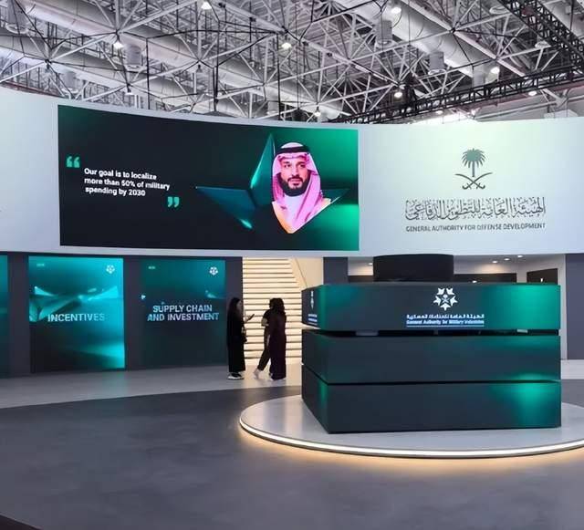 怪异一幕来了!沙特推出超大“购物车”,来珠海航展进货来了?