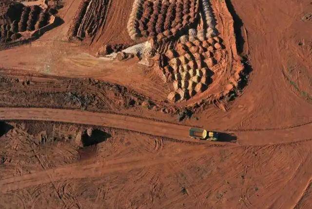 10颗卫星,全都发射不了!美国气不打一处来,转头看向中国