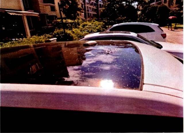 醉汉回家看到碗没洗与女友争吵,将2个瓷碟扔出窗外获刑