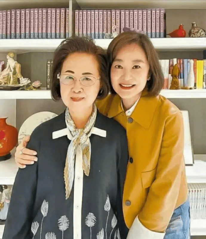 林青霞发文悼念琼瑶：最好的是留下了青春的印记