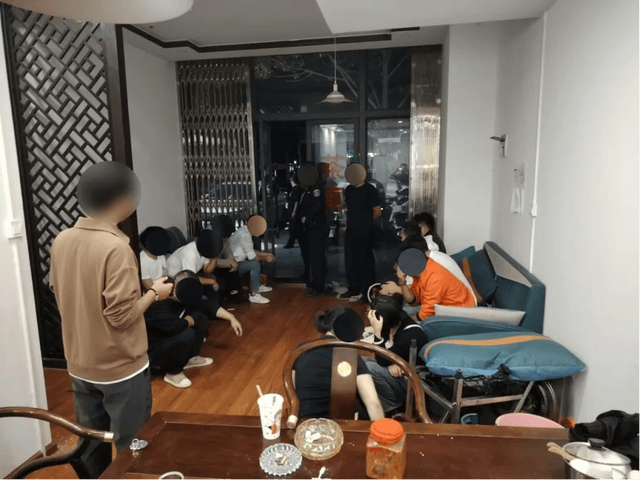 昆明警方披露:多人聚集,竟然在干这件事,被“一锅端”!现场曝光……