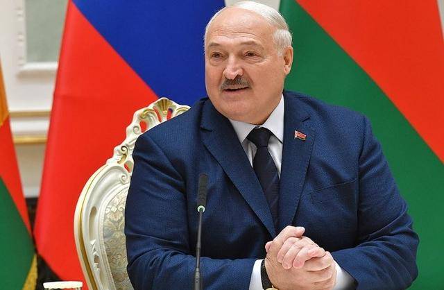 卢卡申科的玩笑成真,打完乌克兰后,俄军中导抵在欧洲“脑门”上