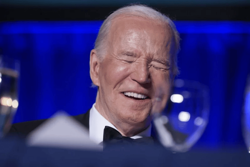 乌克兰这个国家很可怜,国内的亲美派把这个国家害了