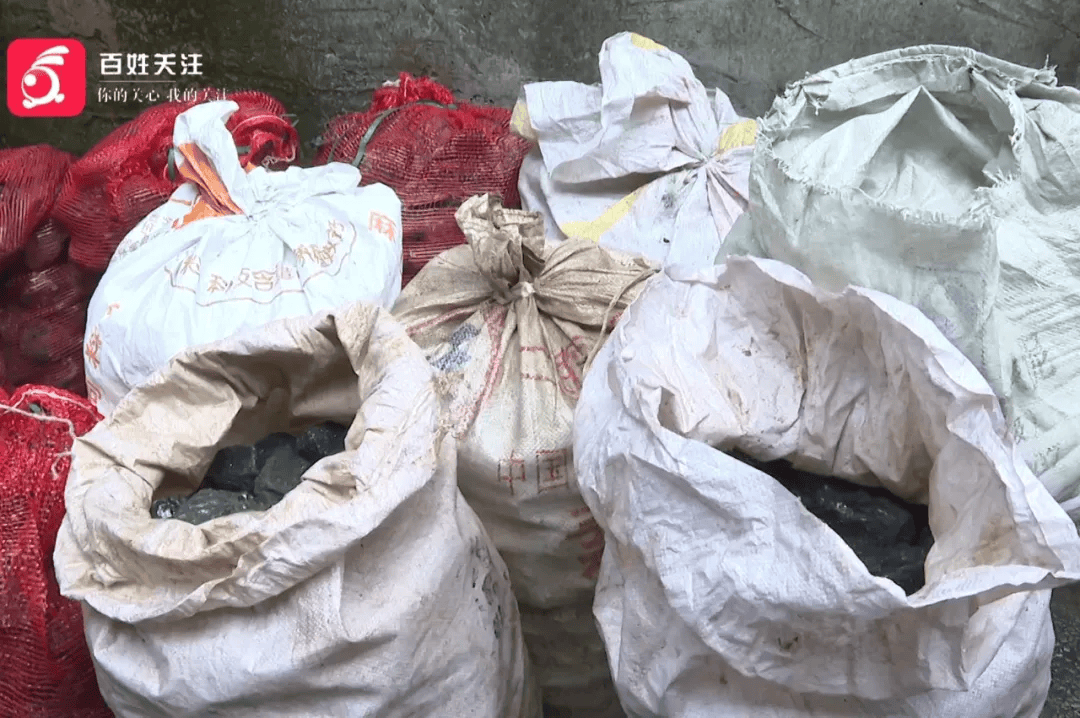 贵阳老伯购三千多斤煤炭,到手竟不足3分之1