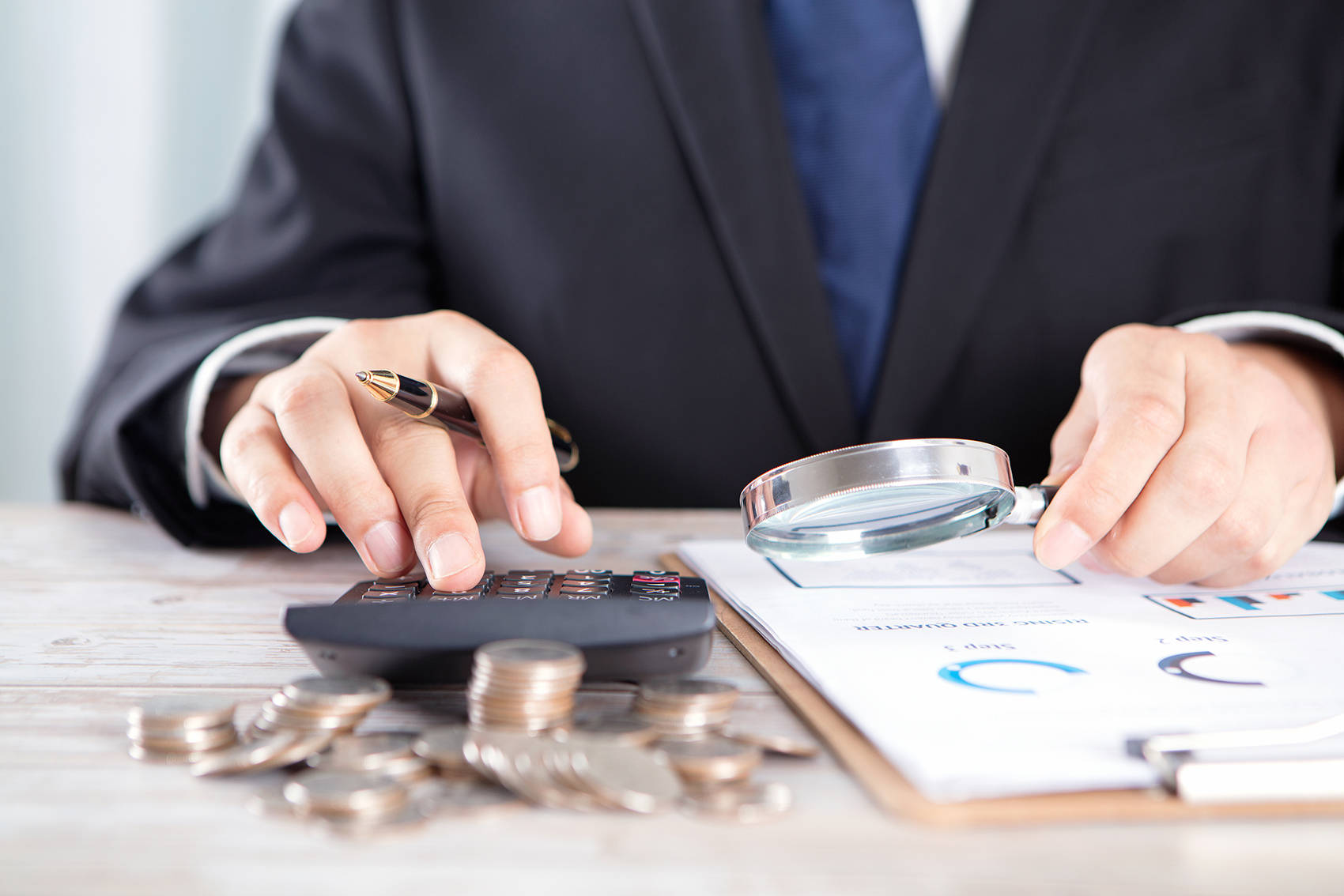 8连板“大牛股”,停牌核查!此前连续22个交易日“一字板”跌停!可能触及重大违法强制退市