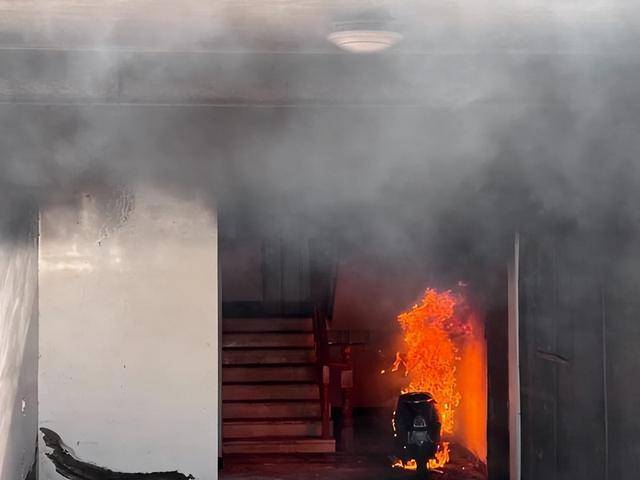 18秒飙到900℃!杭州人赶紧自查:不准入户!不准入户!不准入户!