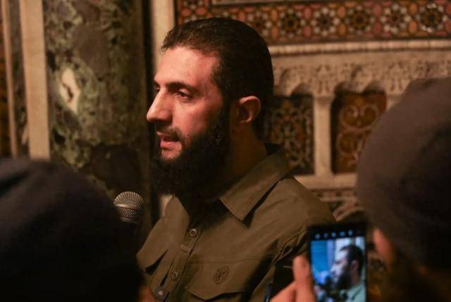 乱上加乱,叙反对派上台,立马挥出第一刀,砍向美以想不到的位置