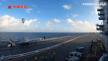 歼-15DH首次上舰!“山东”舰展示全甲板攻击,连续放飞24架?