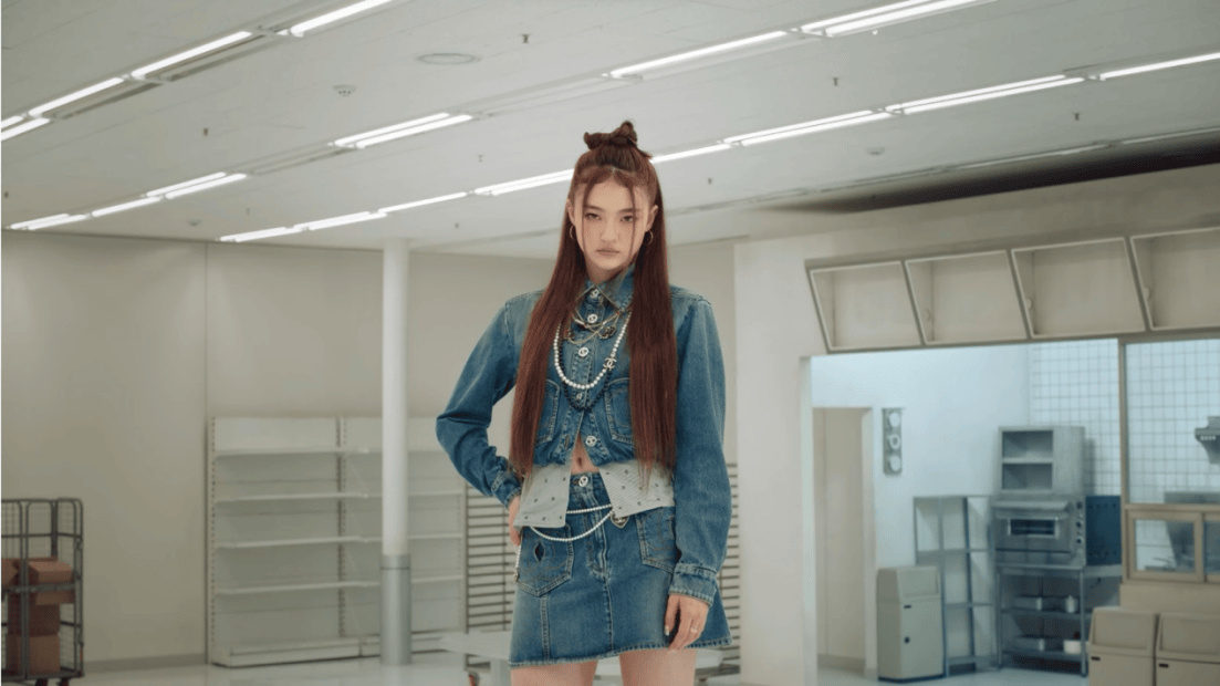 德韩混血造就“人间颜值奇迹”,被誉为小Jennie的Ella Gross出道即巅峰!