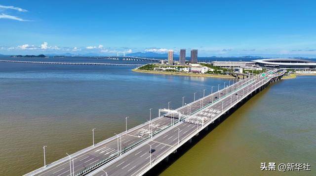 盛世濠江写新篇——以习近平同志为核心的党中央关心澳门发展纪实