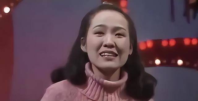 原来早已退出中国籍?被老外“玩腻就丢掉”的郑绪岚,却回国捞金