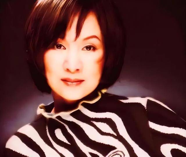 原来早已退出中国籍?被老外“玩腻就丢掉”的郑绪岚,却回国捞金