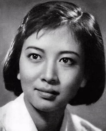 电影表演艺术家谢芳举行追悼会 六小龄童等电影人现身