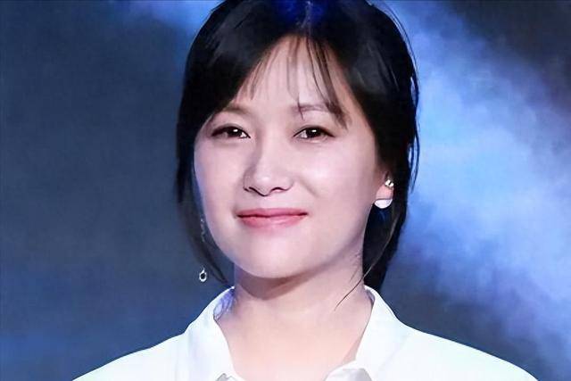 万万没想到,“丁克”了半辈子的徐静蕾,如今却成了人生赢家