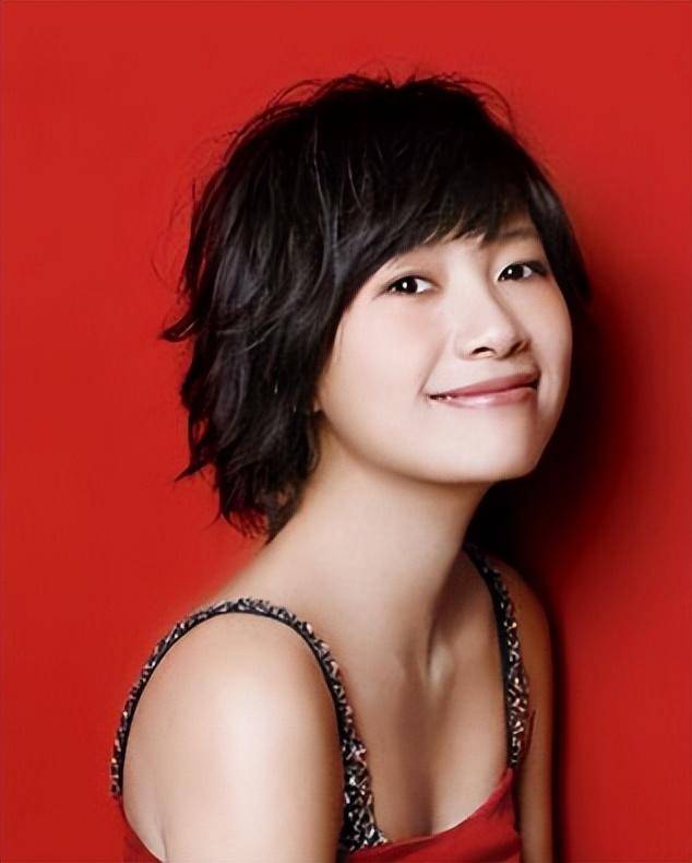 万万没想到,“丁克”了半辈子的徐静蕾,如今却成了人生赢家