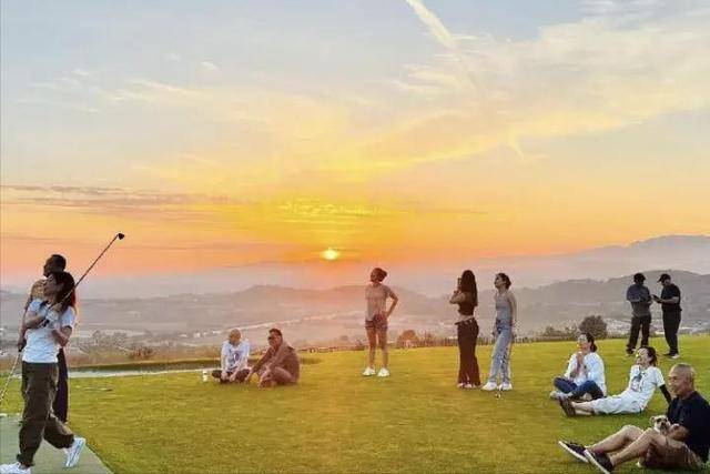 万万没想到,“丁克”了半辈子的徐静蕾,如今却成了人生赢家