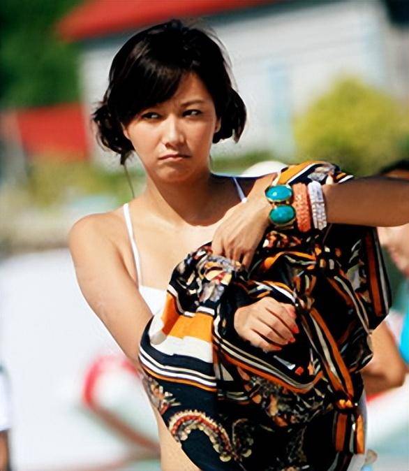 万万没想到,“丁克”了半辈子的徐静蕾,如今却成了人生赢家