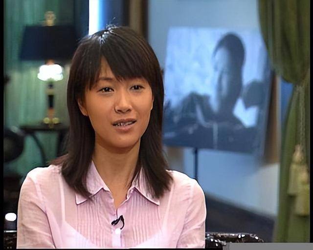 万万没想到,“丁克”了半辈子的徐静蕾,如今却成了人生赢家