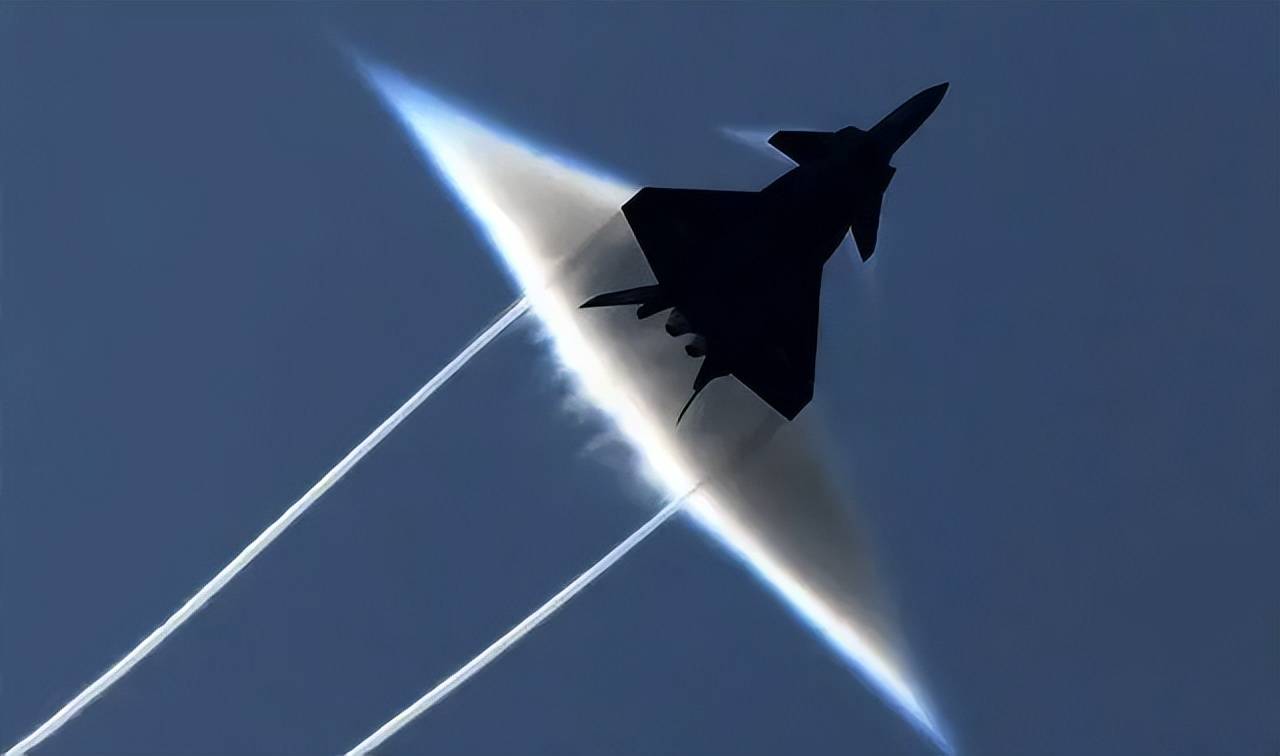 网传照片曝光歼-20空速性能,最高居然可以飞到3倍音速?