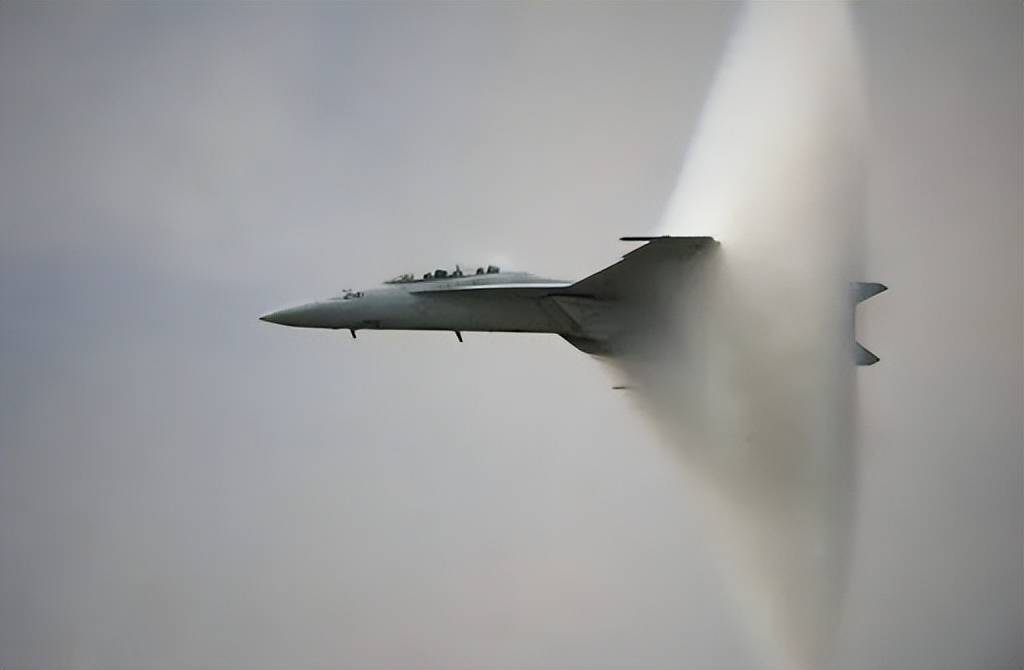 网传照片曝光歼-20空速性能,最高居然可以飞到3倍音速?