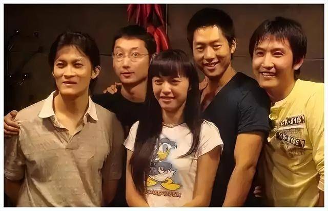 演员杨志刚:娶小师妹张静,每月工资都上交,如今他过得怎么样?