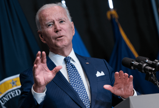 美国万没料到!当着全世界的面,解放军指出美国“最大敌人”,信息量大