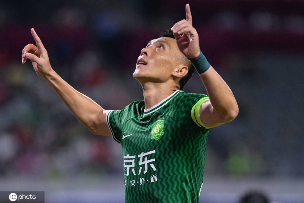 国安官宣:于大宝退役出任青训教练 张呈栋阿德本罗离队