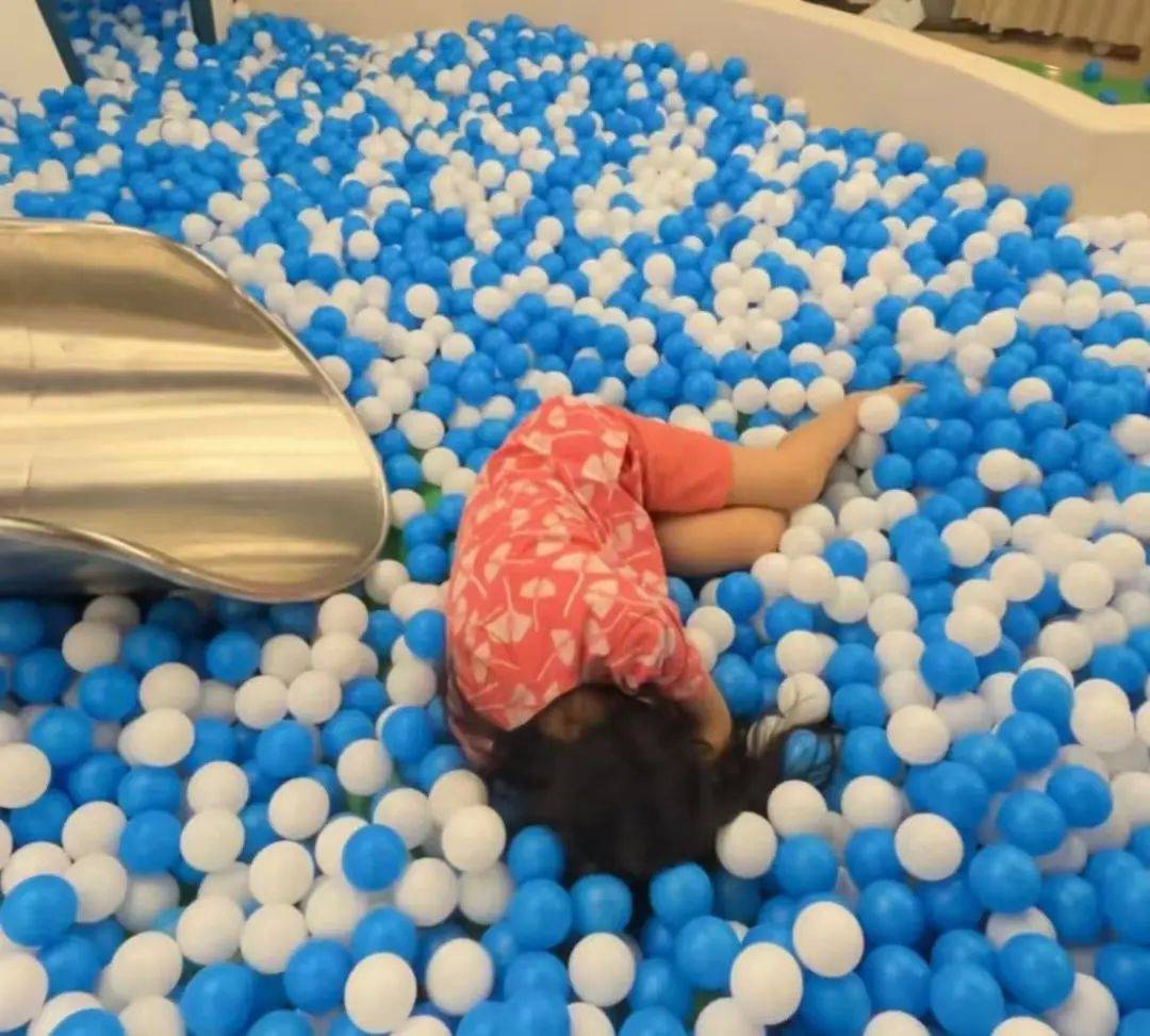 排队搓澡,网红洗浴中心爆满