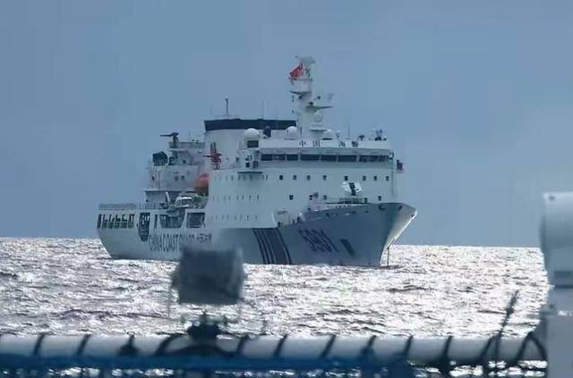菲方要求中国撤走5901舰,结果下一秒当场懵了,中方新打法奏效