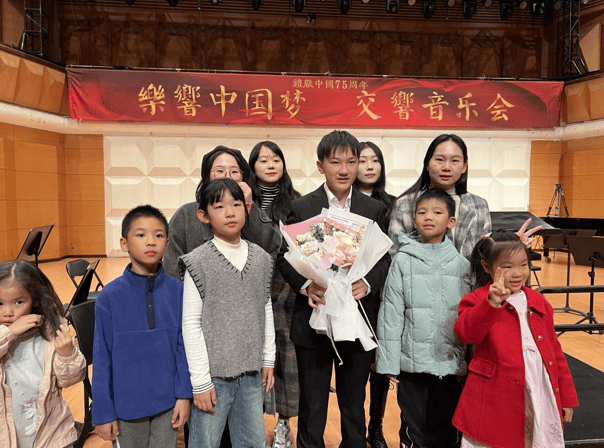 香港少年指挥廖偲楷首次执棒新加坡青年爱乐交响乐团