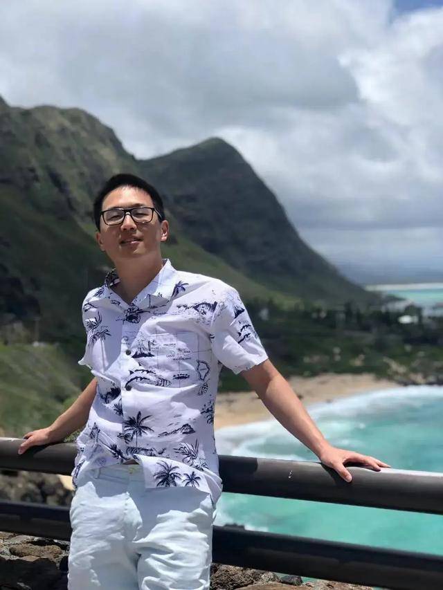 “地表最聪明AI”发布会上,坐C位的两个华人是谁?