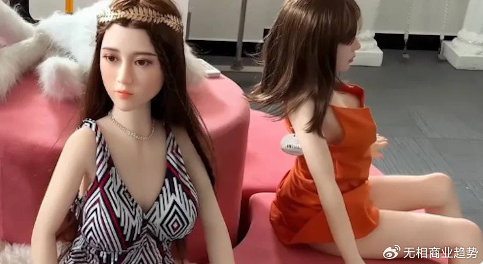 性机器人时代,来了