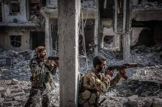 大马士革爆发大乱,朱拉尼只剩唯一选择:“求”俄军再回来一趟